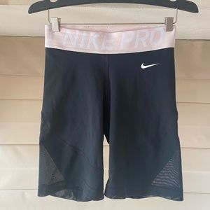 Nike Pro Dri-FIT Women's High-Rise 7" Shorts